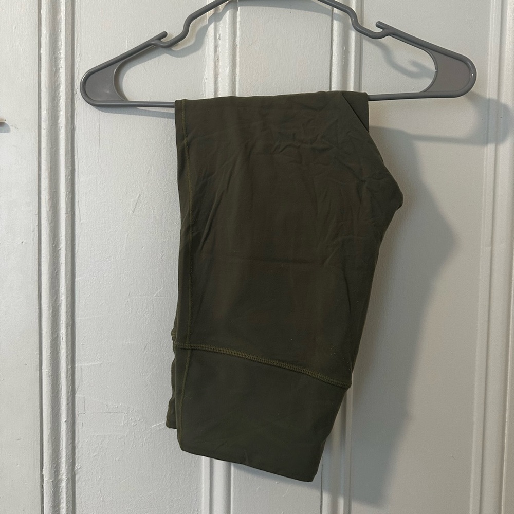 Olive green cropped leggings